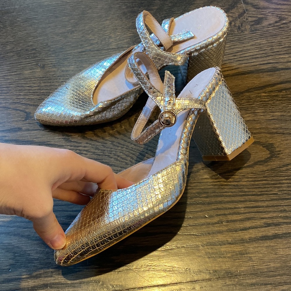ANTHROPOLOGIE heels size 6